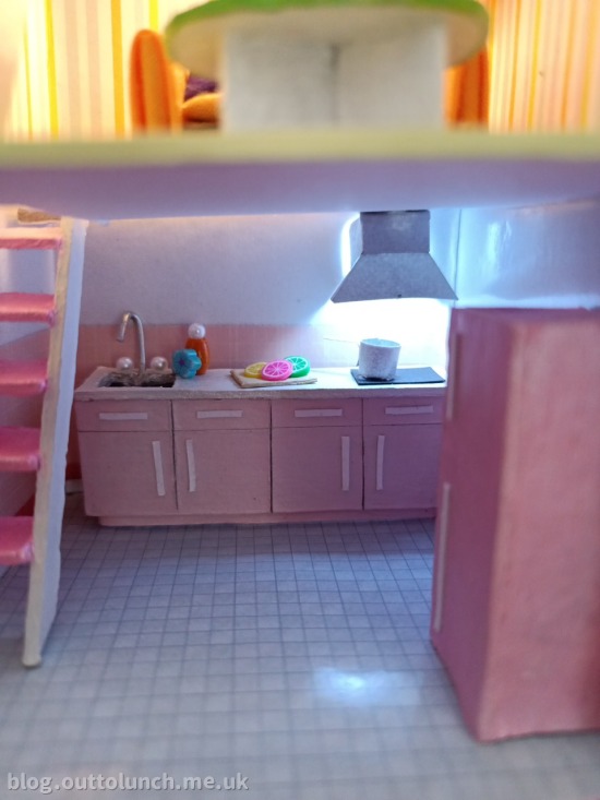 kitchen with cooker hood light